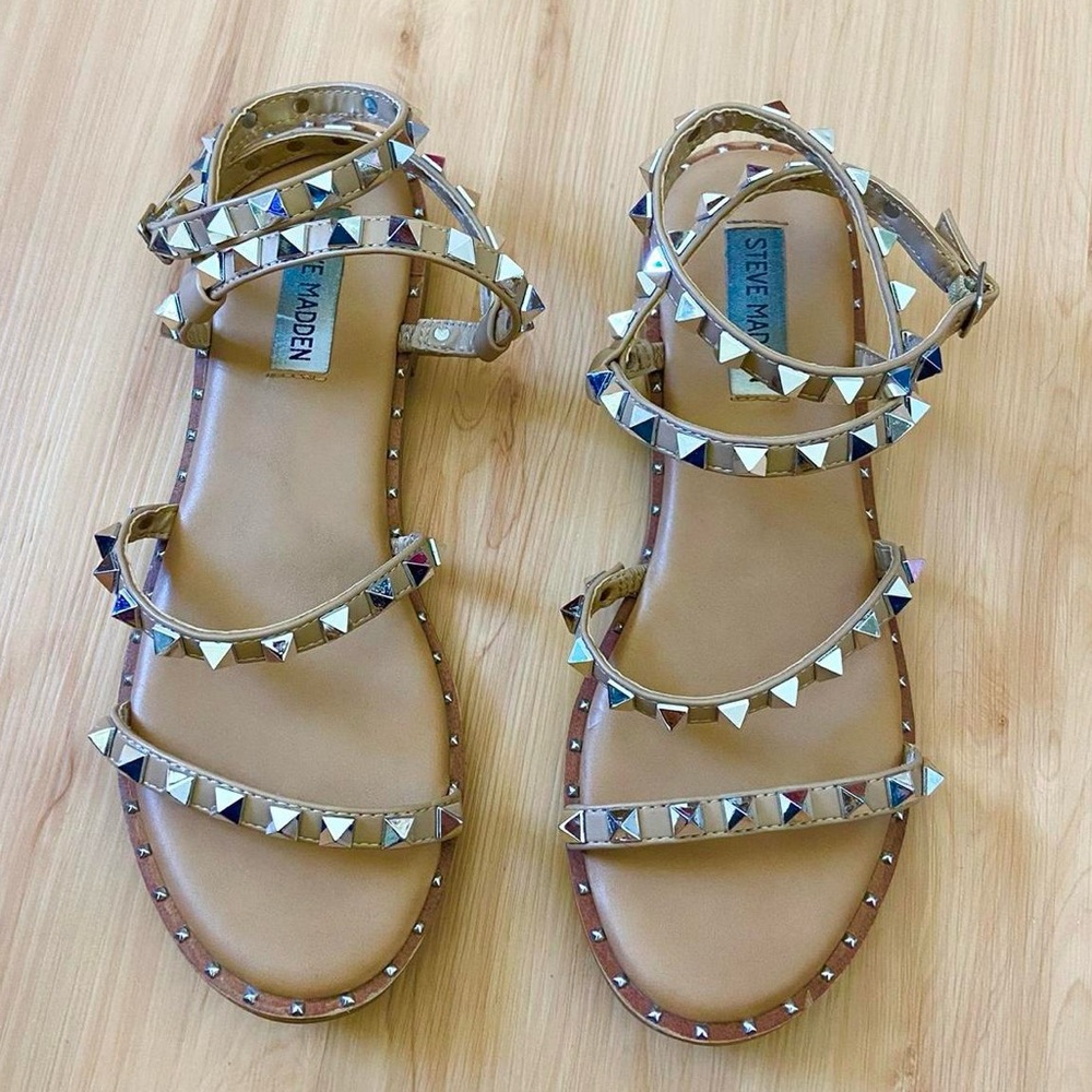 Steve Madden travel rock stud flat sandals